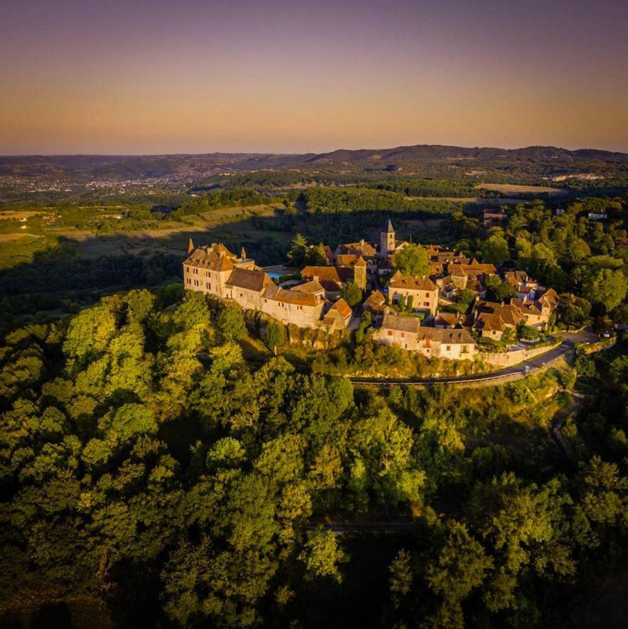 Maison Pierre Loti, Gite Historique Et Spacieux En Vallee De La Dordogne 布里特努 外观 照片